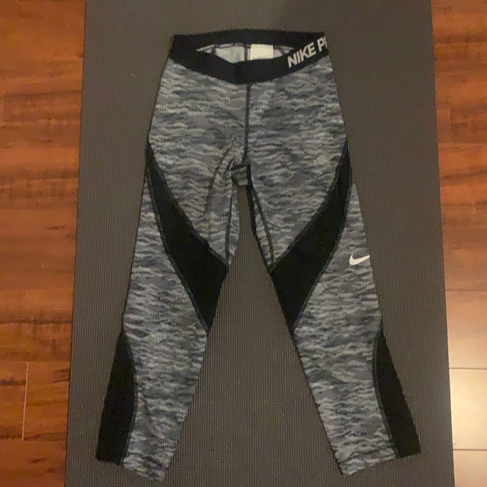 🔥 2/$15 Nike pro cropped leggings